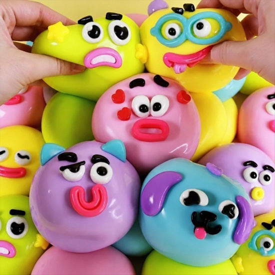Picture of SQUISHY DOG FACE BALL 10CT